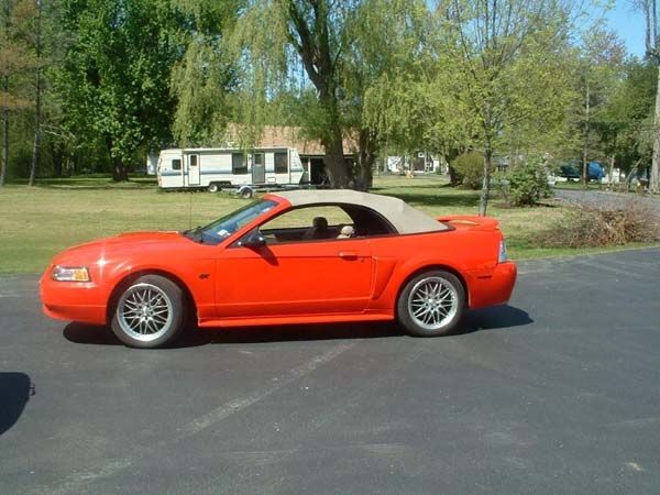 Charles and Patty Becker, 2000 Mustang GT Convertible click to enlarge and see description